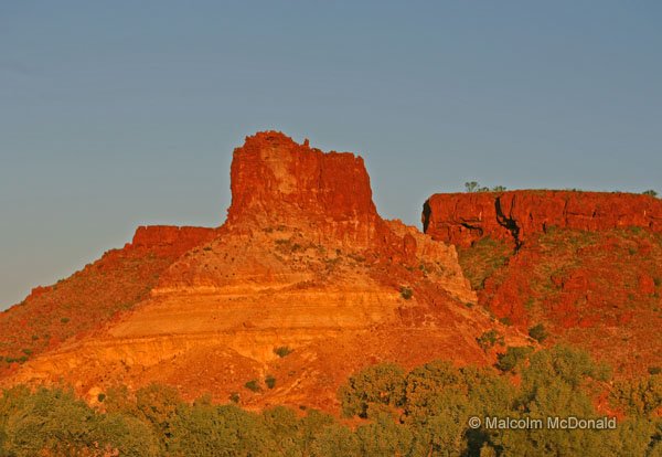A stunning display of colour at the remote Goyders Pillar, NT, Australia